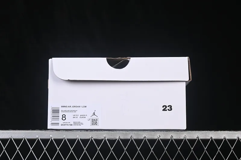 All categories Air Jordan Jordan series basketball shoes Air Jordan 1 Low Air Jordan 1 Low AJ1 Joe 1 light blue color matching low-top cultural casual sneakers DC0774-108